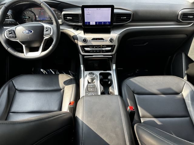 Certified 2023 Ford Explorer XLT w/ Equipment Group 202A AWD/4WD image 15