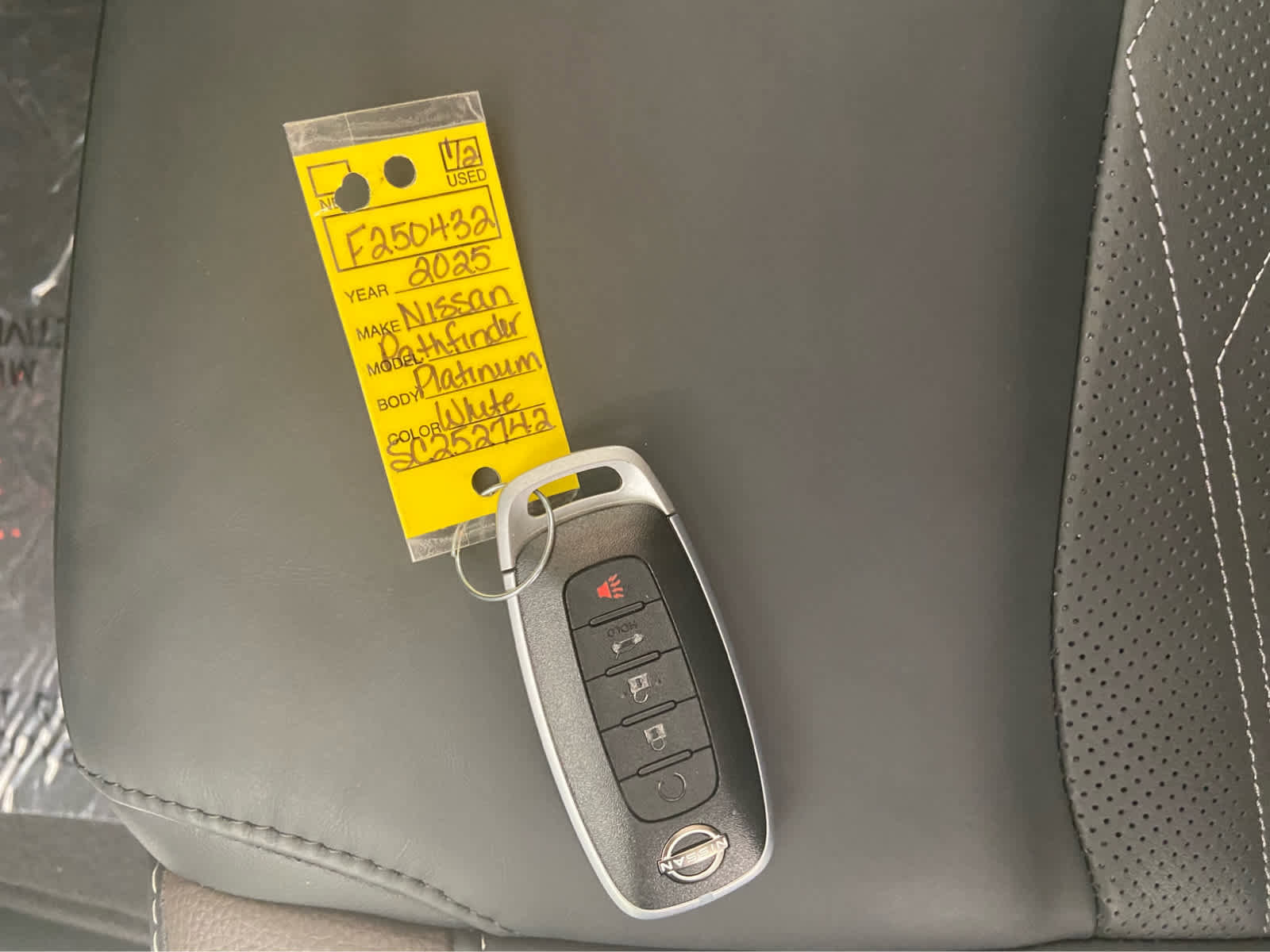 Used 2025 Nissan Pathfinder Platinum w/ Cargo Package image 41