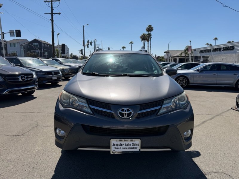 Used 2014 Toyota RAV4 XLE FWD image 2