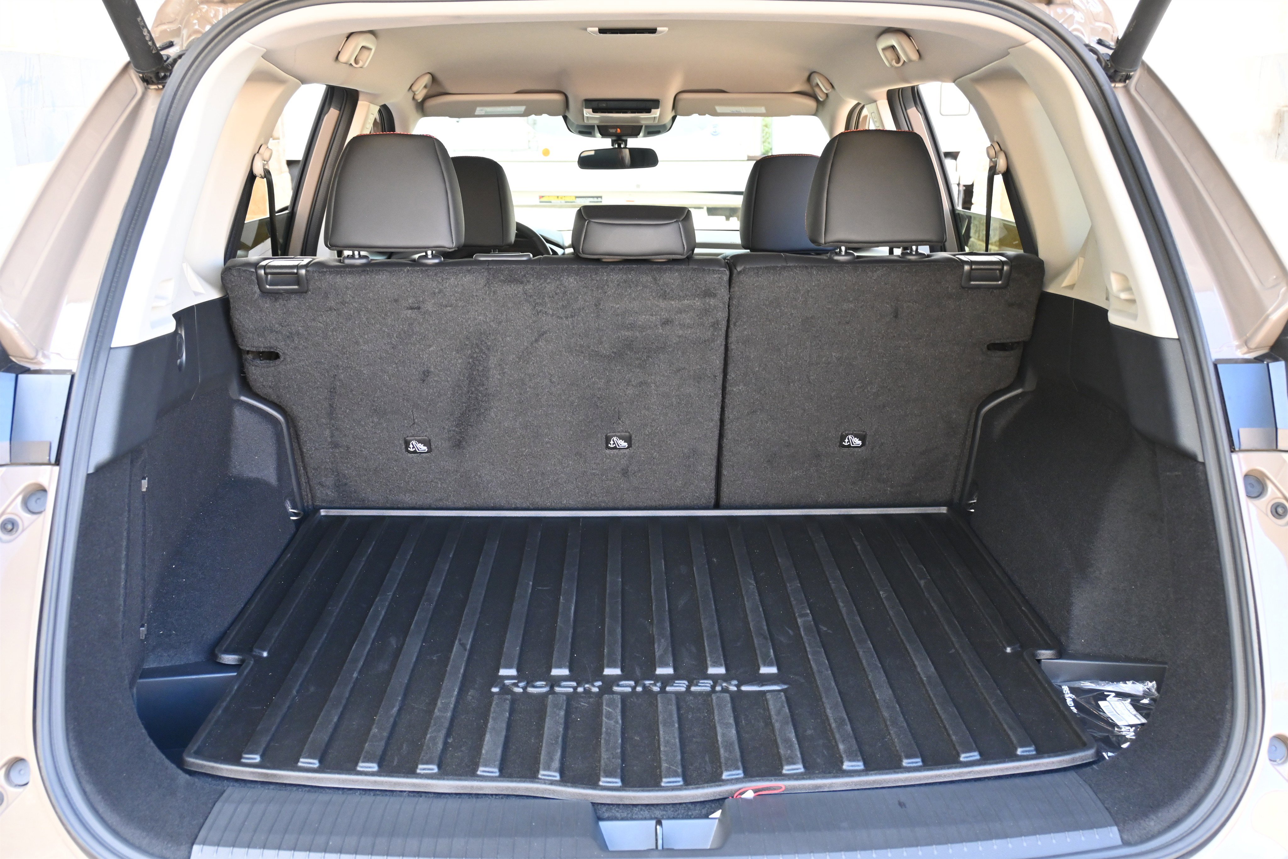 Used 2025 Nissan Rogue SV image 18
