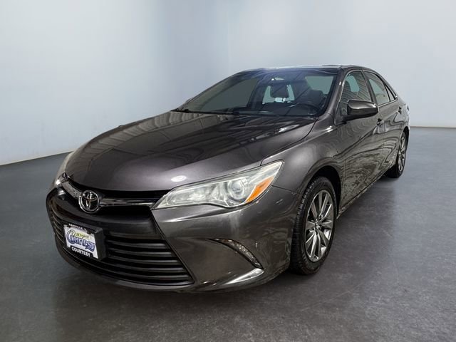 Used 2016 Toyota Camry XLE FWD image 1