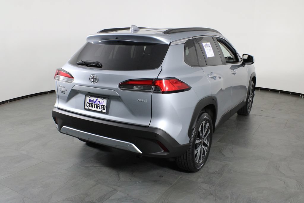 Used 2024 Toyota Corolla Cross XLE FWD image 3