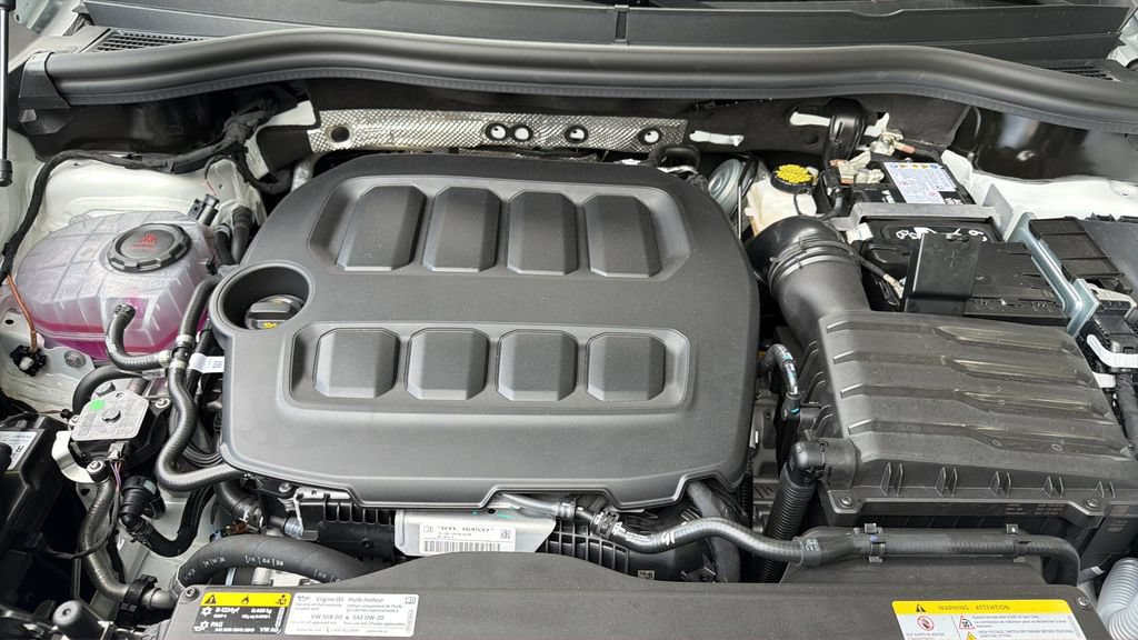 New 2026 Volkswagen Tiguan SE R-Line FWD image 35
