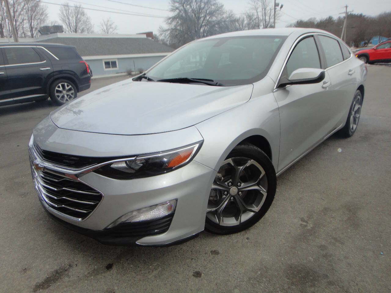 Used 2020 Chevrolet Malibu LT FWD image 1