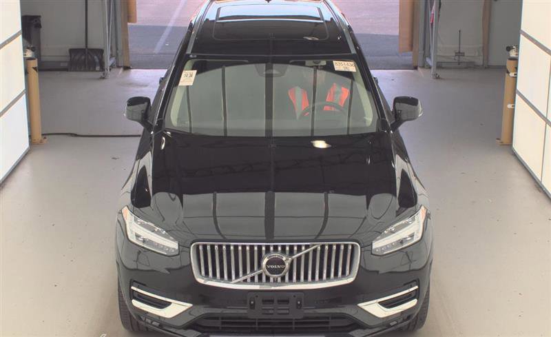Used 2023 Volvo XC90 B5 Plus w/ Protection Package Premier AWD/4WD image 4