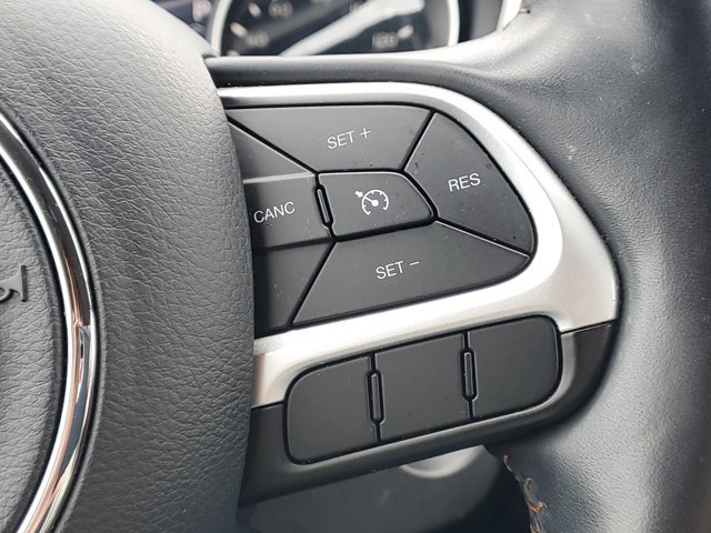 Used 2018 Jeep Compass Latitude w/ Popular Equipment Group AWD/4WD image 10