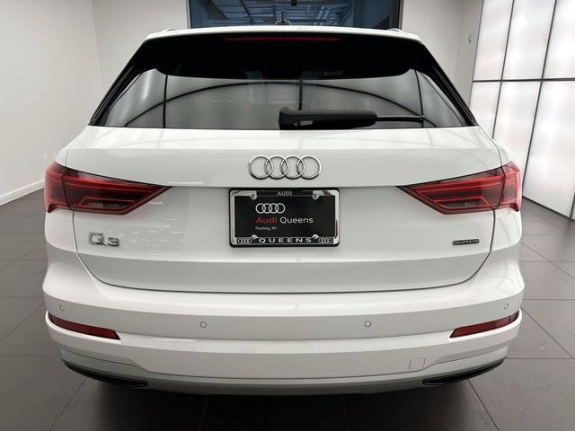 Used 2022 Audi Q3 2.0T Premium AWD/4WD image 3