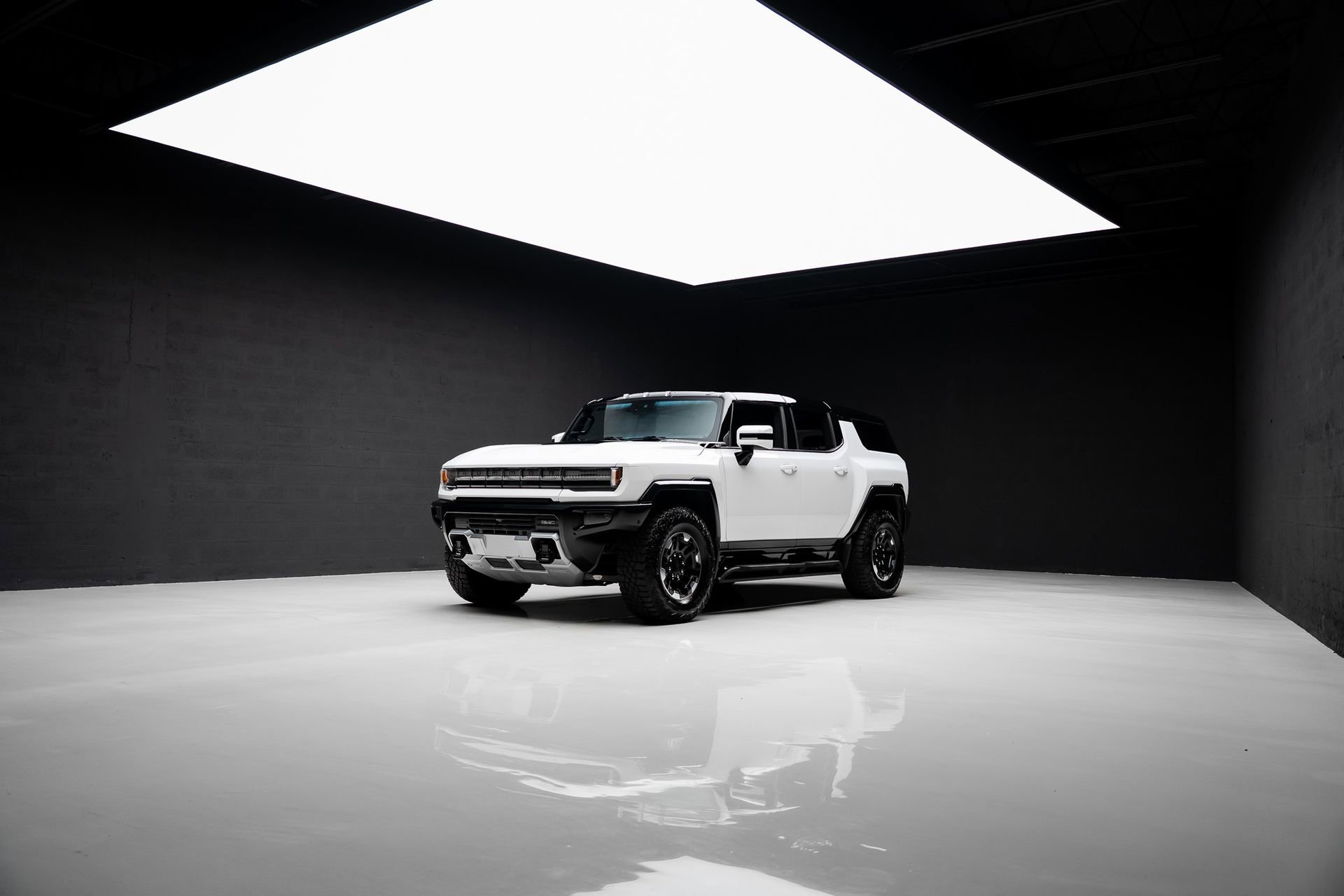 Used 2024 GMC Hummer EV 2X w/ Extreme Off-Road Package image 82