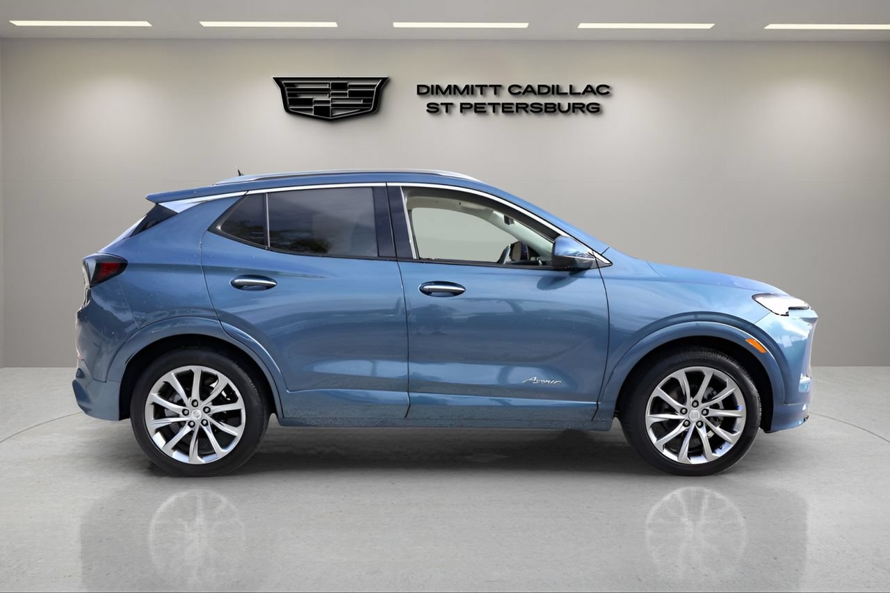 Used 2025 Buick Encore GX Avenir w/ Avenir Technology Package FWD image 6