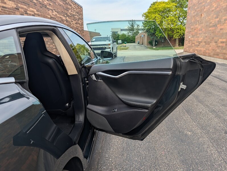 Used 2012 Tesla Model S Signature Performance RWD image 23