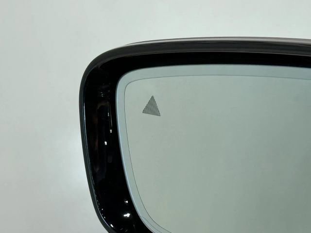 Used 2019 BMW M550i xDrive w/ Dynamic Handling Package image 11