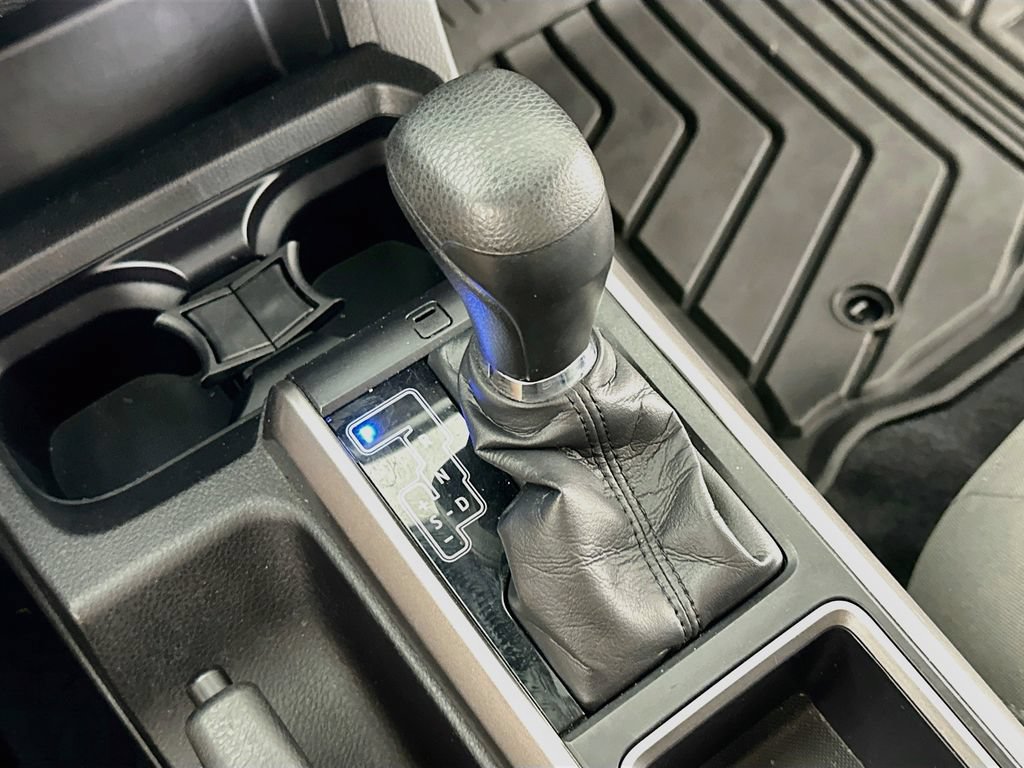 Used 2021 Toyota Tacoma SR5 RWD image 30