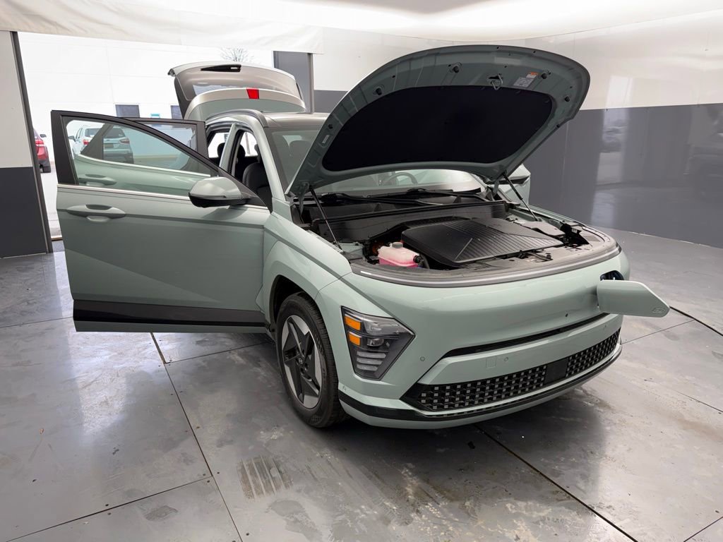 Used 2025 Hyundai Kona Limited image 14