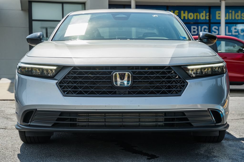 Certified 2025 Honda Accord SE image 2