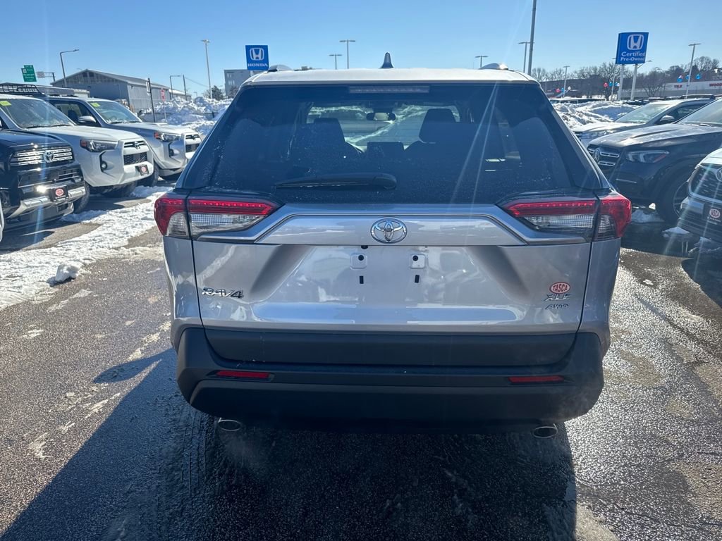 Used 2025 Toyota RAV4 XLE image 6