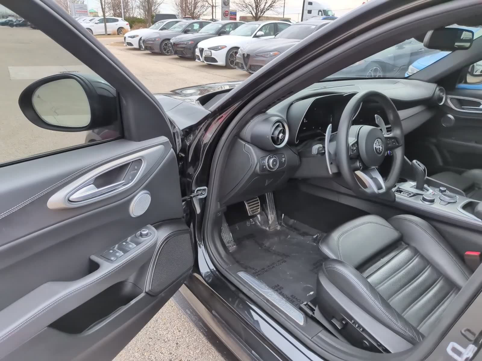 Used 2024 Alfa Romeo Giulia Veloce image 23