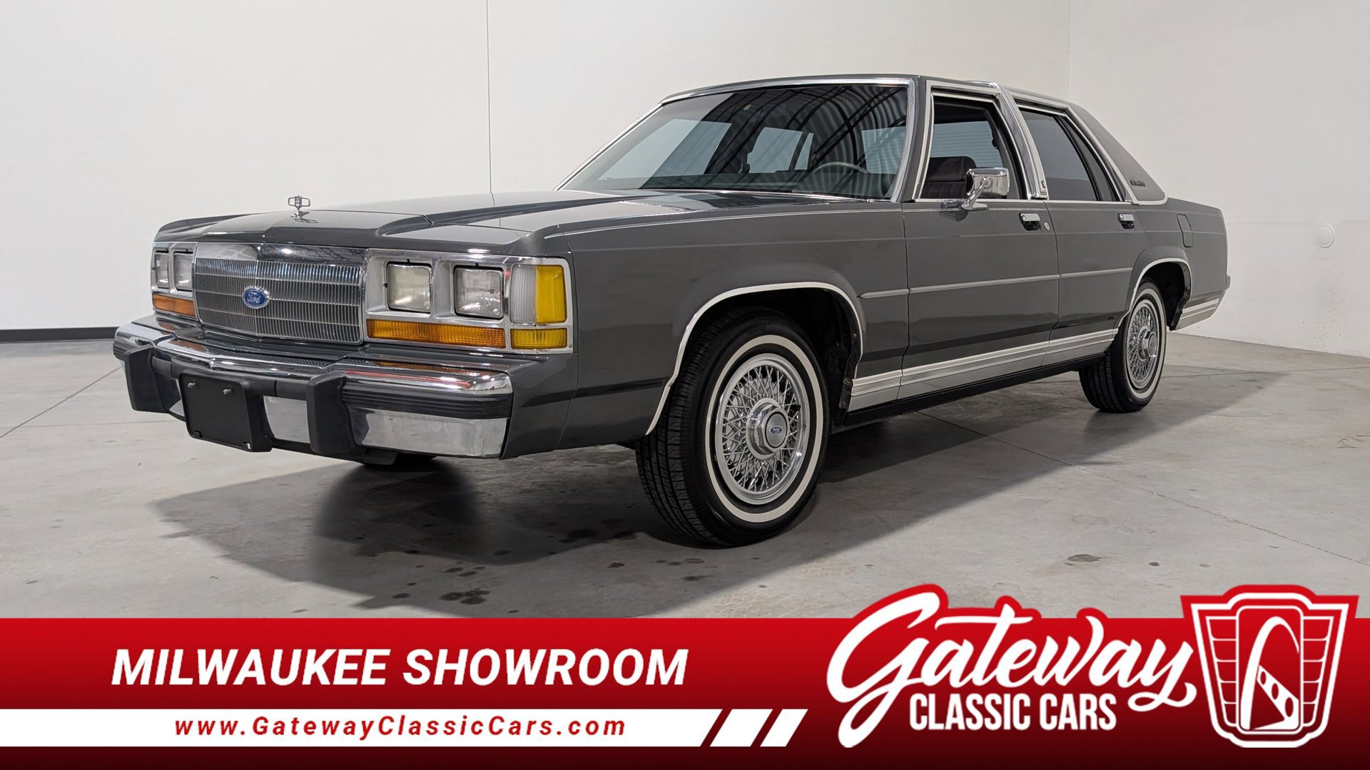 Used 1988 Ford LTD Crown Victoria image 1
