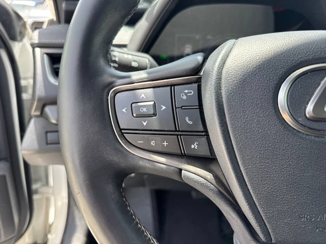 Used 2021 Lexus UX 250h w/ Premium Package AWD/4WD image 15