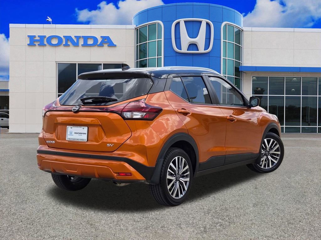 Used 2024 Nissan Kicks SV FWD image 3