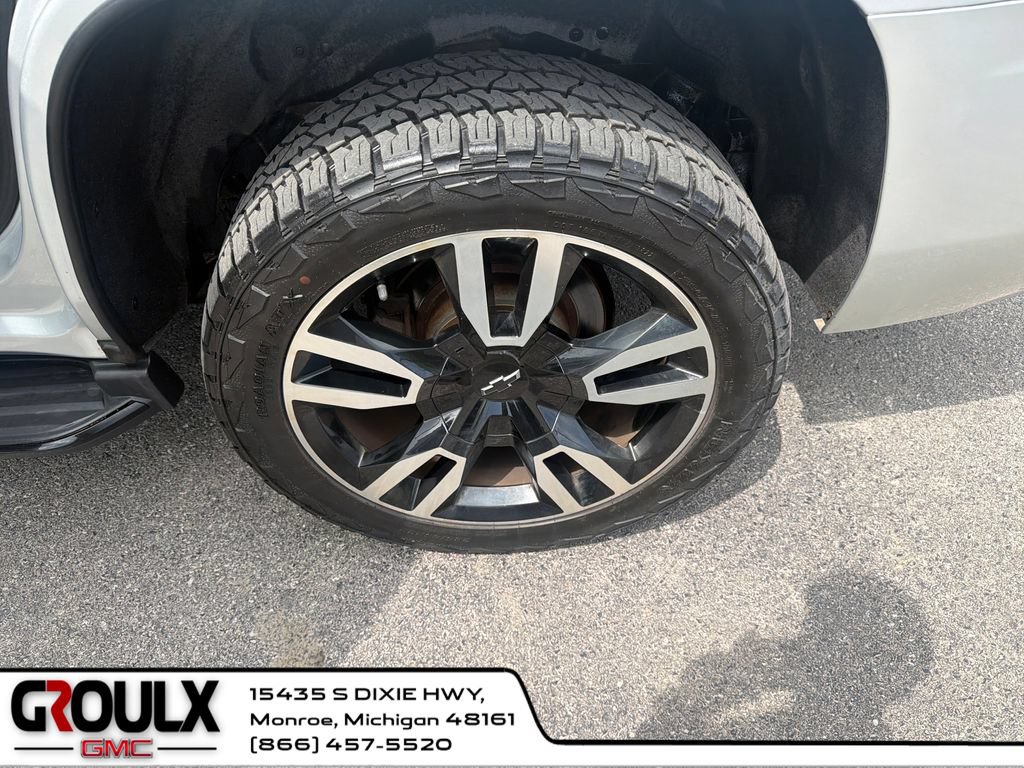 Used 2019 Chevrolet Tahoe Premier AWD/4WD image 25
