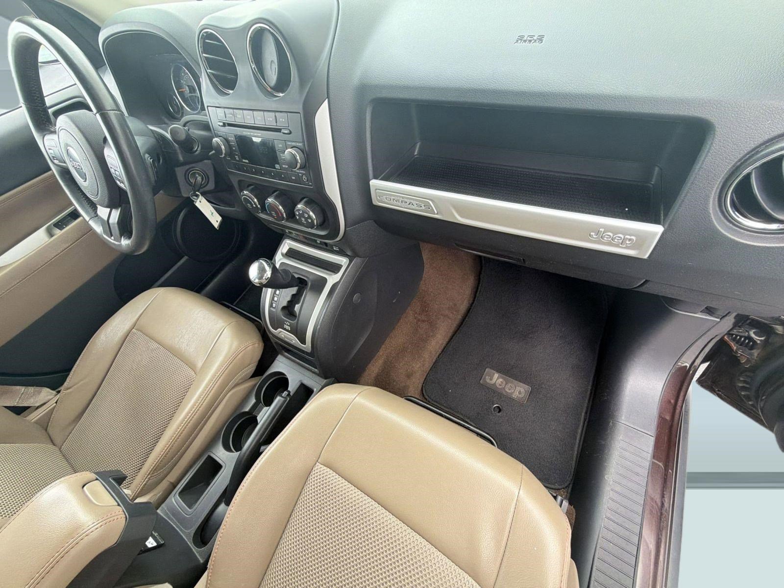 Used 2014 Jeep Compass Latitude w/ Sun/Sound Group image 32