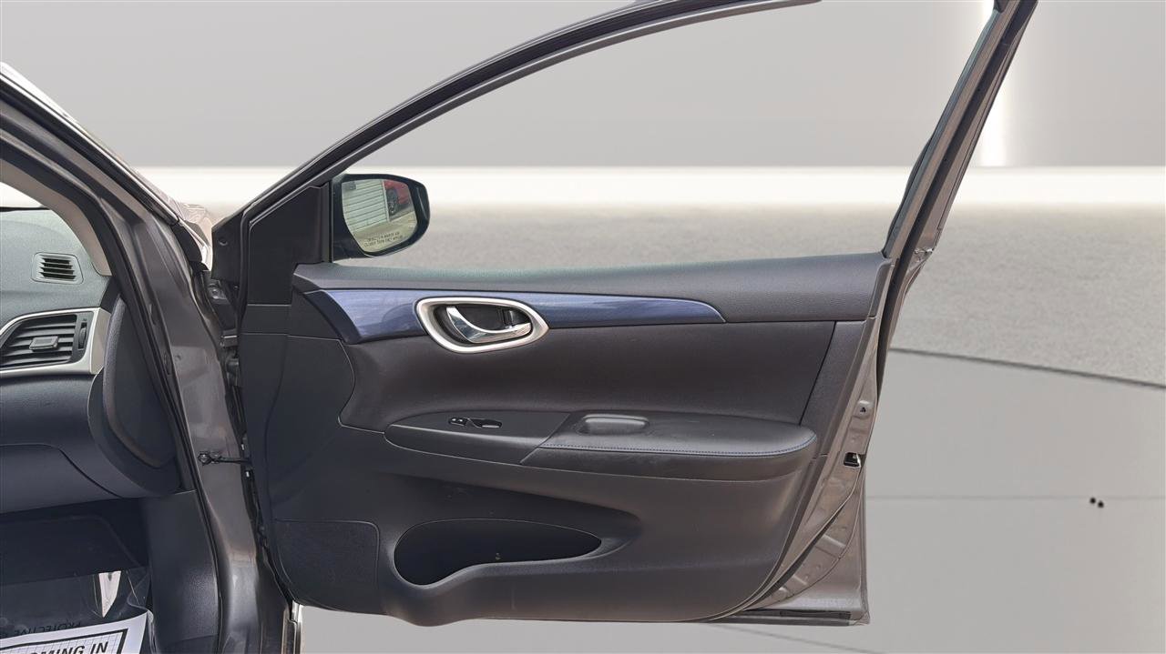 Used 2019 Nissan Sentra SR FWD image 16