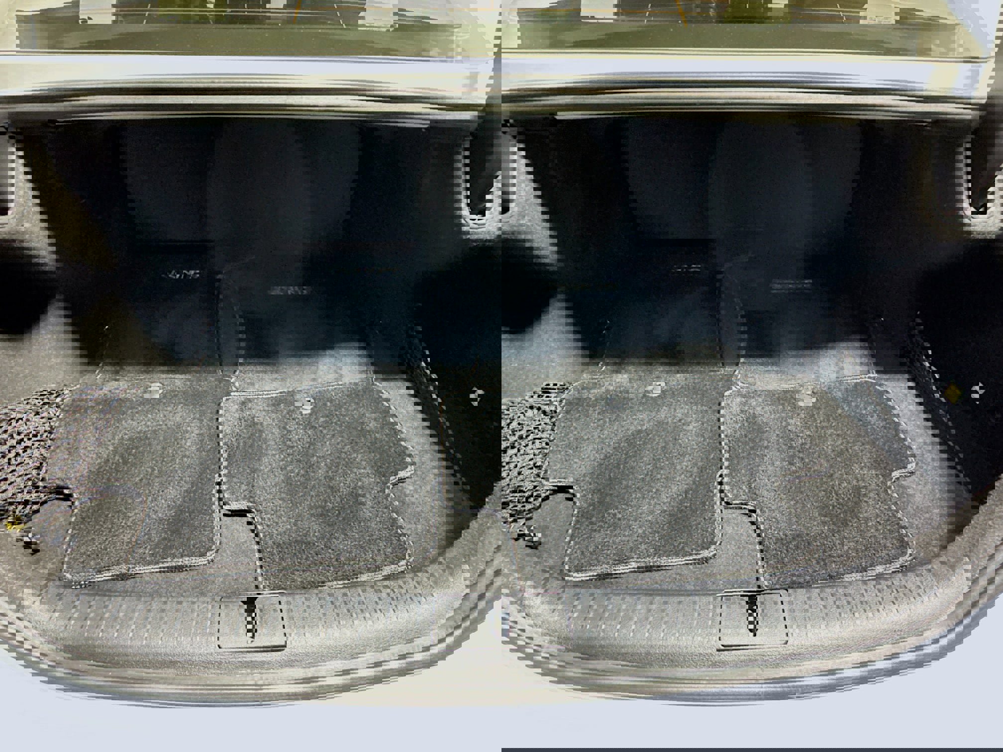 Used 2022 Genesis G70 2.0T image 25