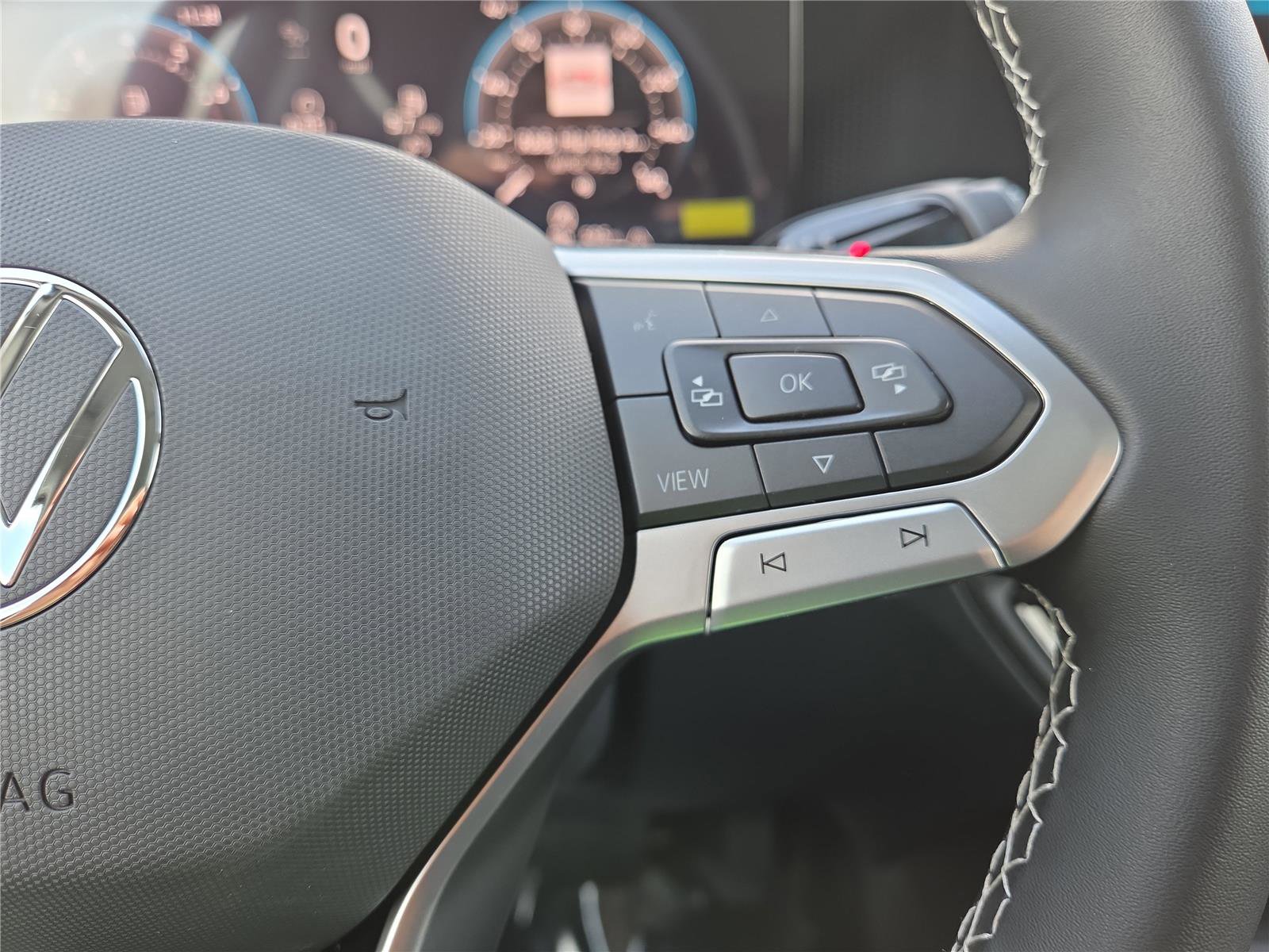 New 2026 Volkswagen Tiguan SE image 17