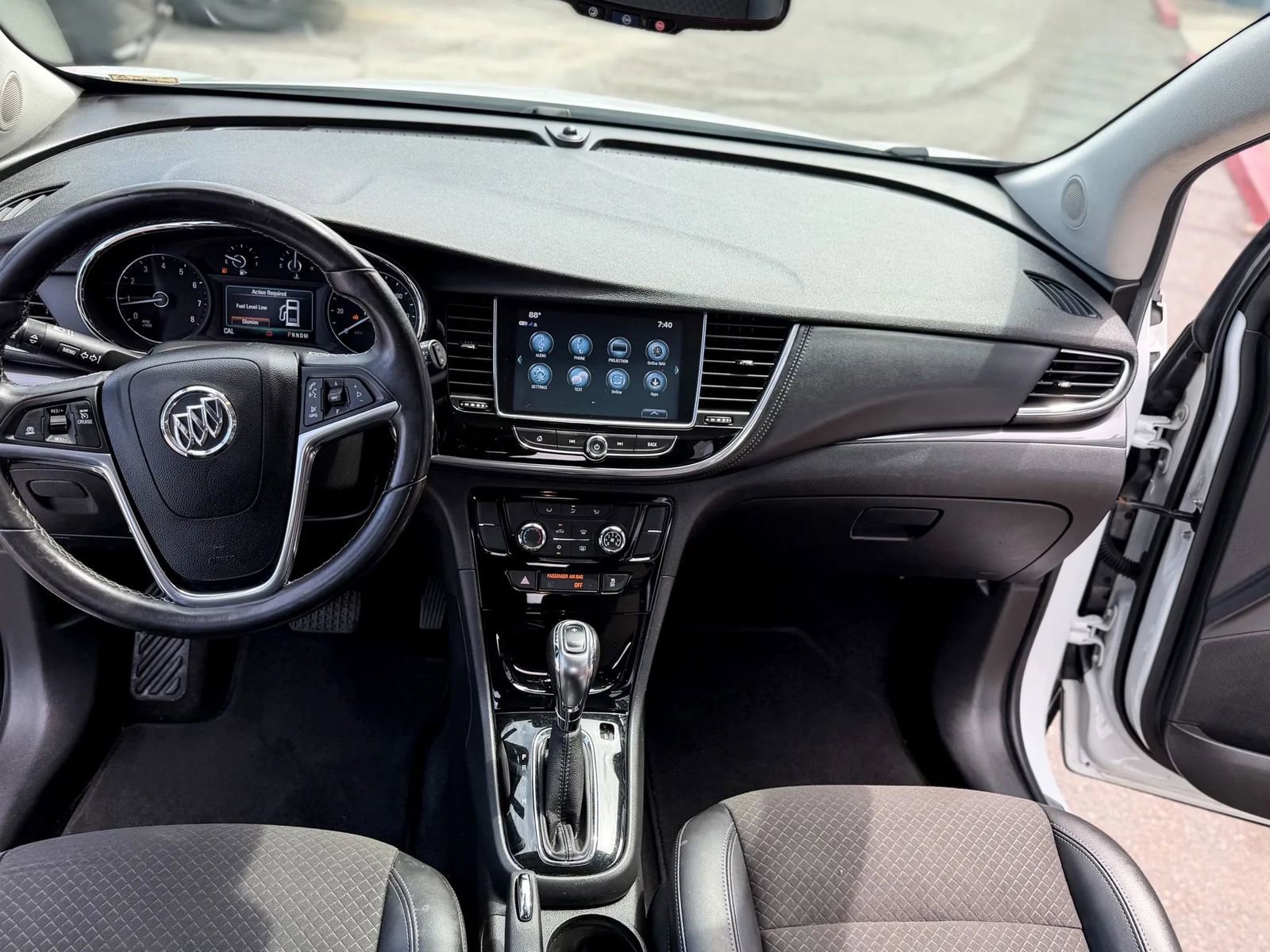 Used 2018 Buick Encore Preferred FWD image 2