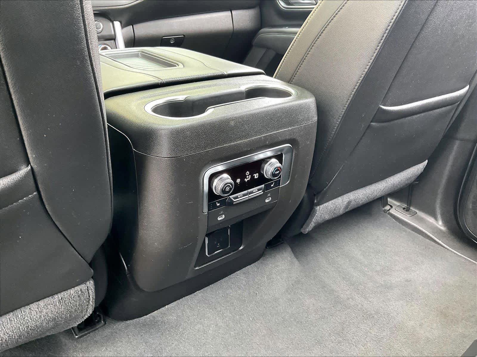 Used 2021 GMC Yukon SLT w/ SLT Premium Package AWD/4WD image 29