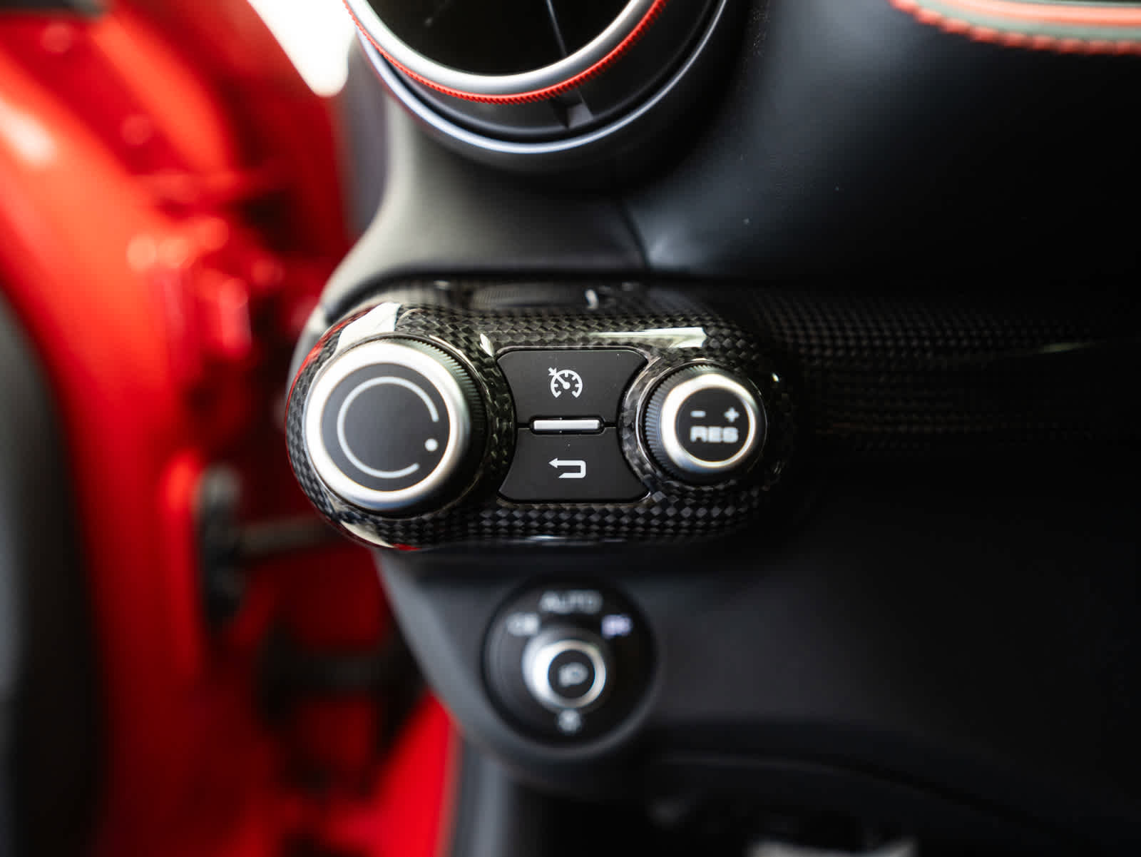 Used 2021 Ferrari 812 GTS image 18