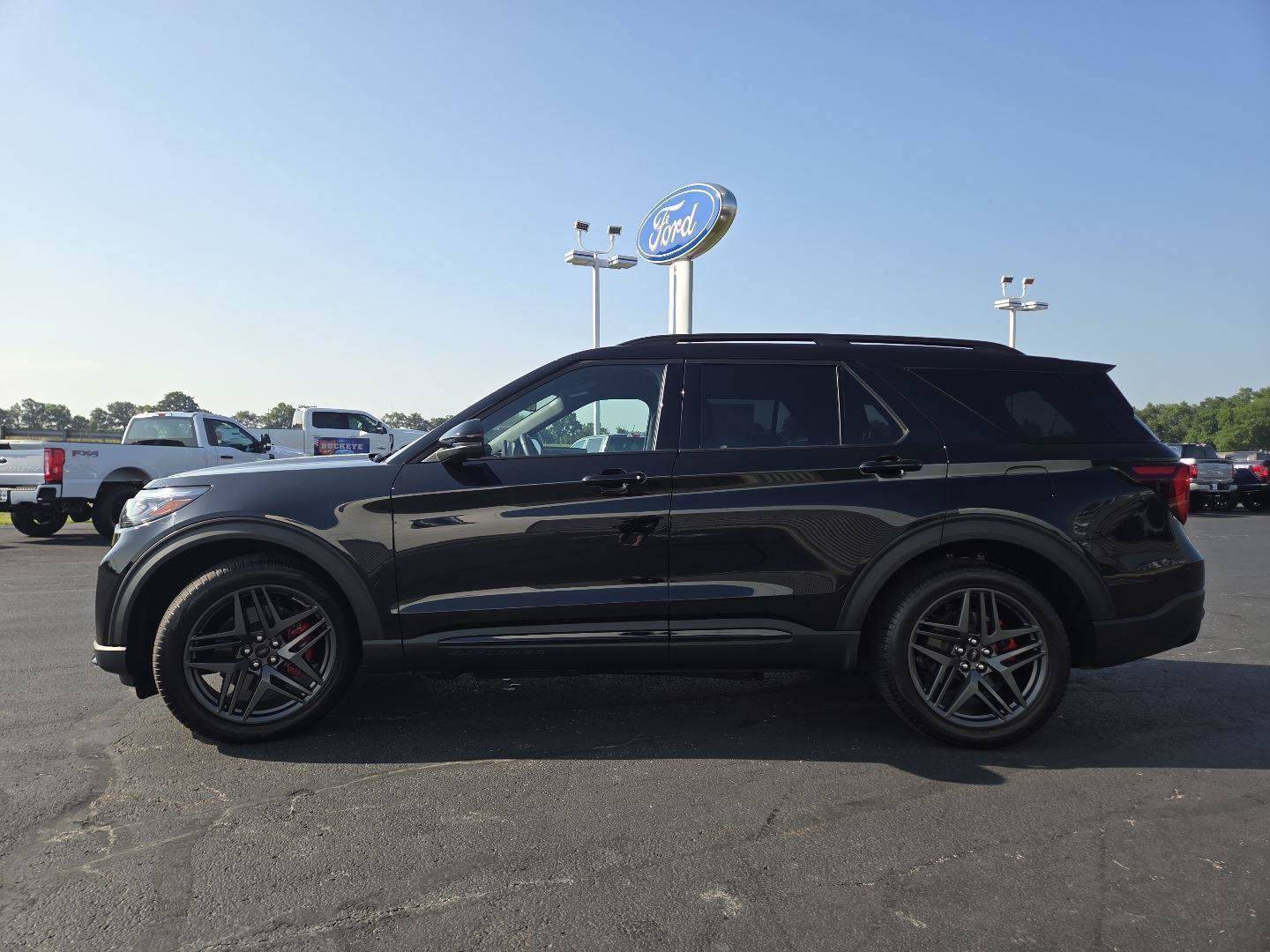 Used 2025 Ford Explorer ST w/ Sun And Sound Package AWD/4WD image 15