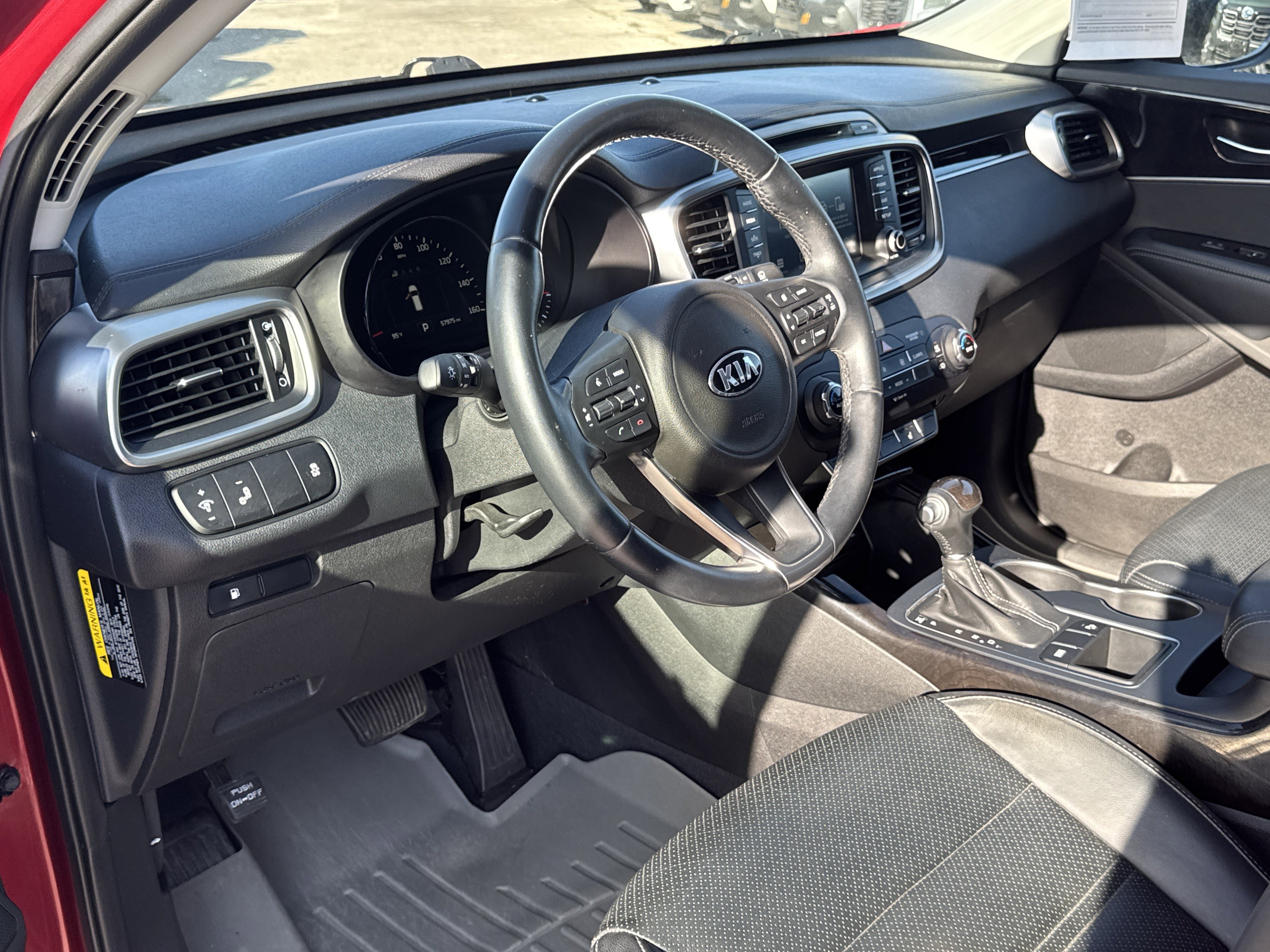 Used 2017 Kia Sorento EX image 25