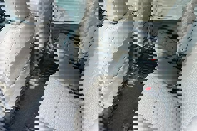 Used 2024 Toyota Sienna LE image 14