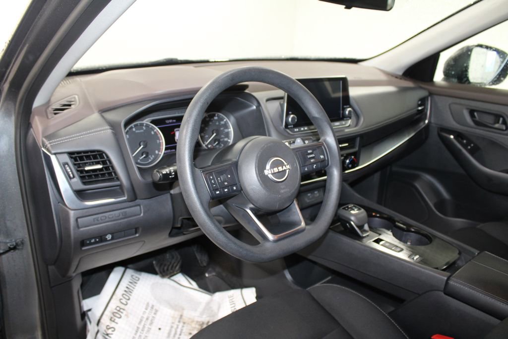 Used 2023 Nissan Rogue S image 21