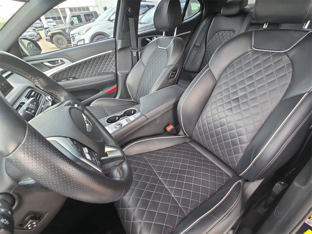 Used 2020 Genesis G70 3.3T w/ Sport Package image 15