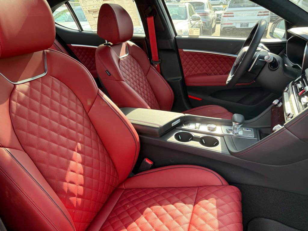 Certified 2025 Genesis G70 3.3T Advanced w/ Sport Prestige Package image 17