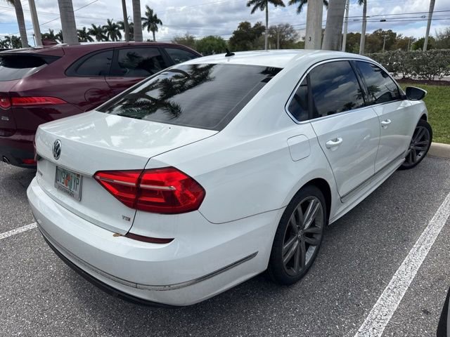 Used 2016 Volkswagen Passat 1.8T R-Line image 3