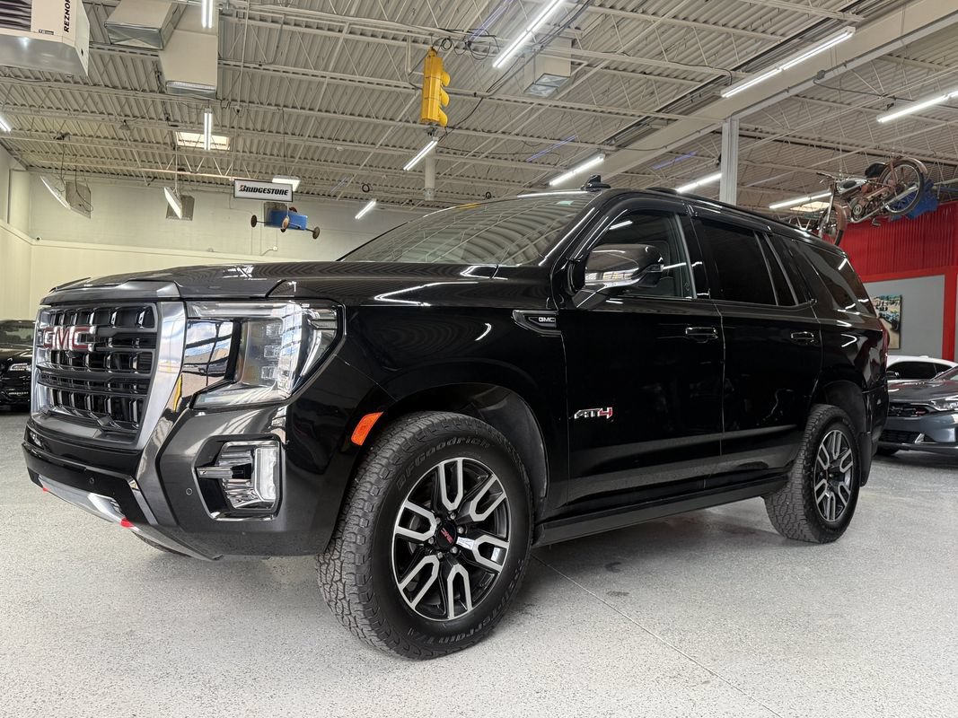 Used 2023 GMC Yukon AT4 w/ Technology Package AWD/4WD image 1