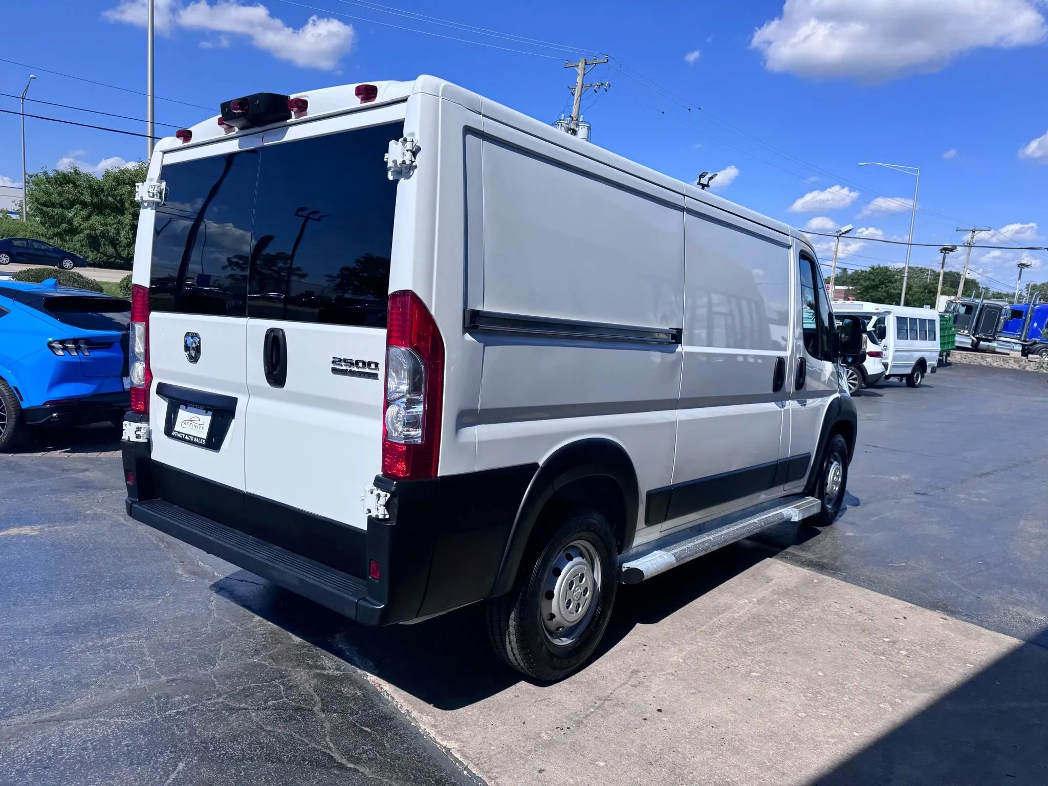 Used 2023 RAM ProMaster 2500 image 6