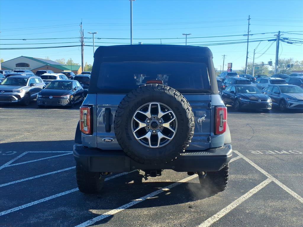 Used 2023 Ford Bronco Badlands image 6