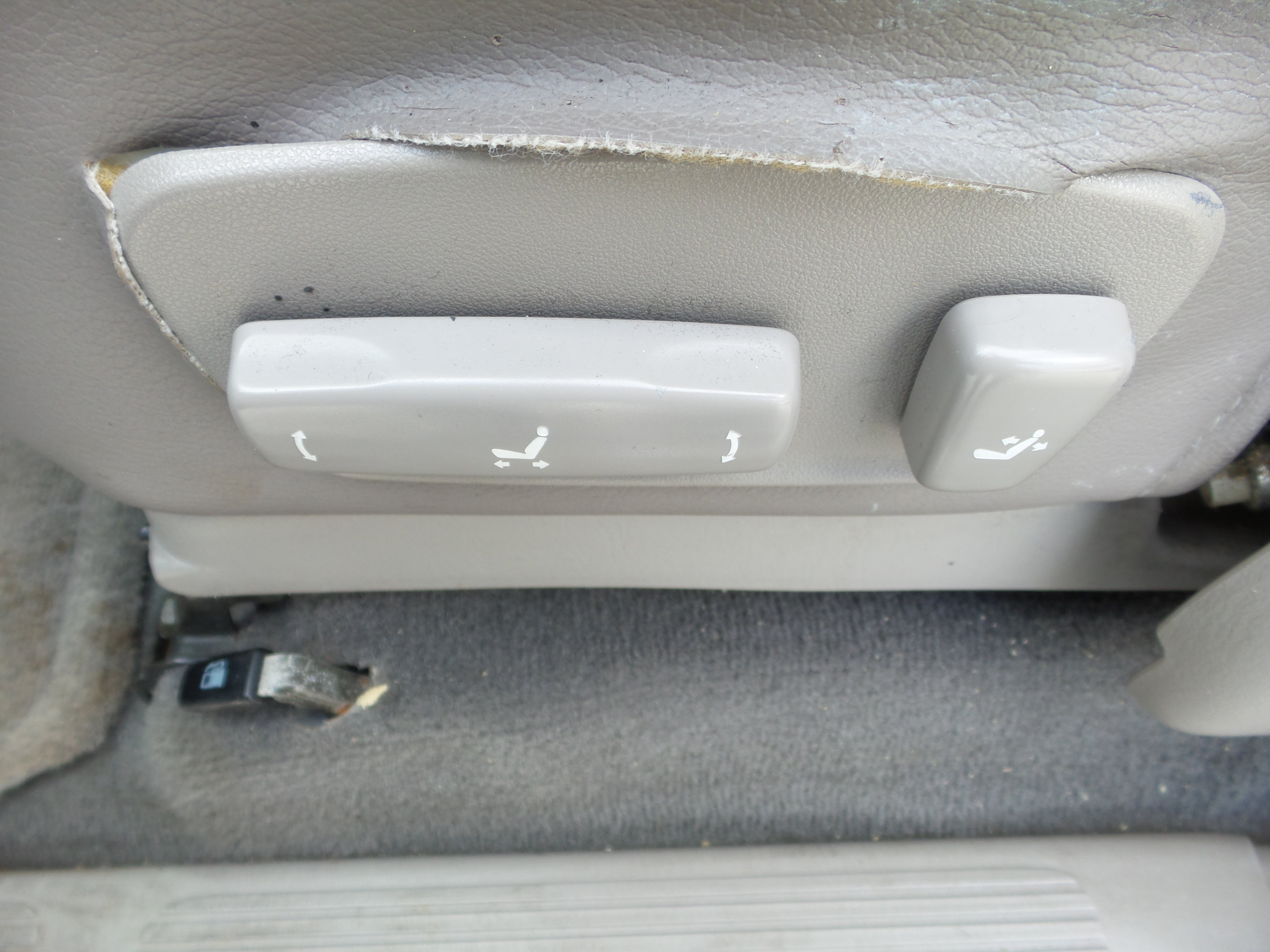 Used 2001 Toyota Sequoia SR5 AWD/4WD image 80