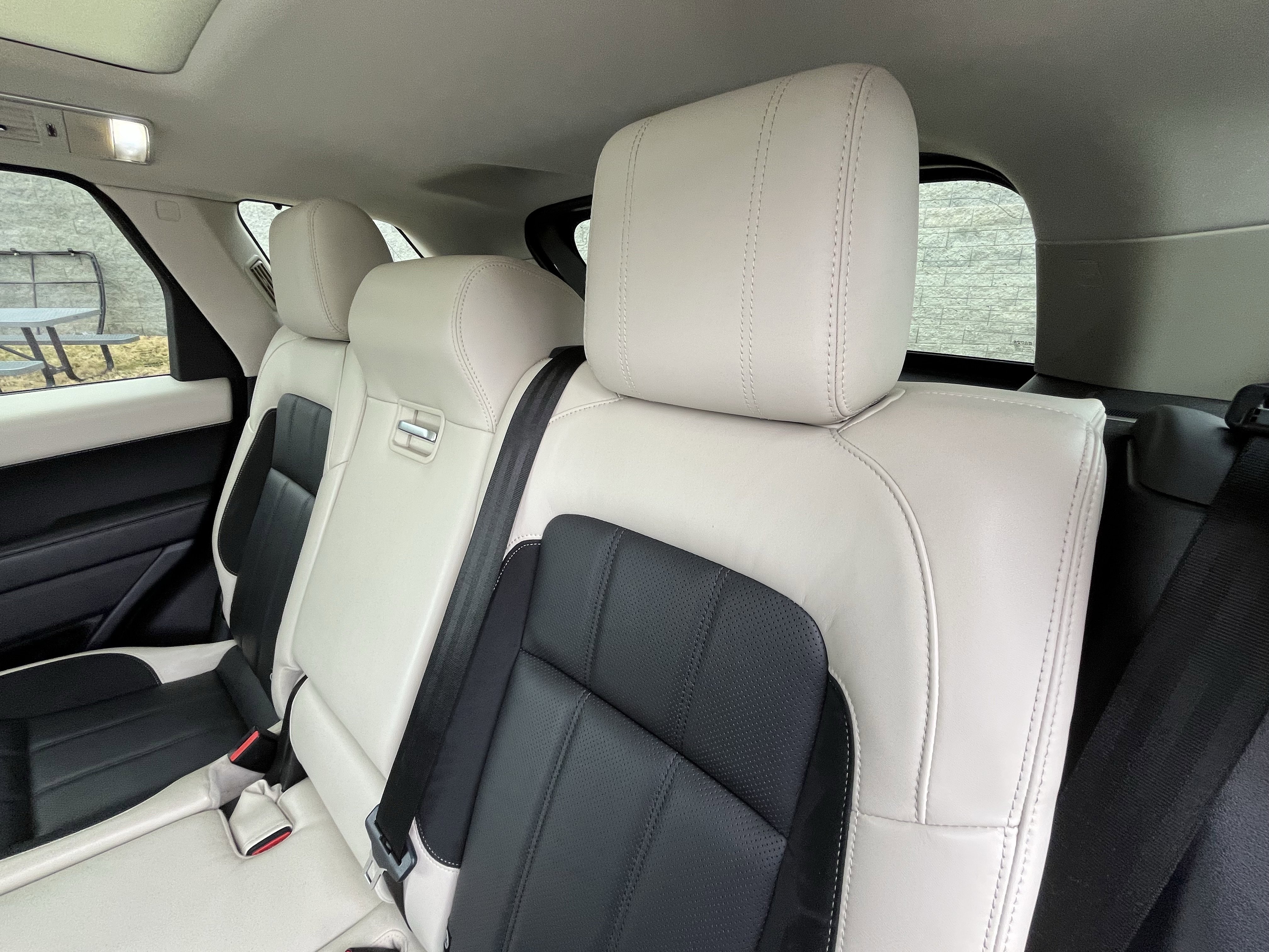 Used 2021 Land Rover Range Rover Sport HST image 27