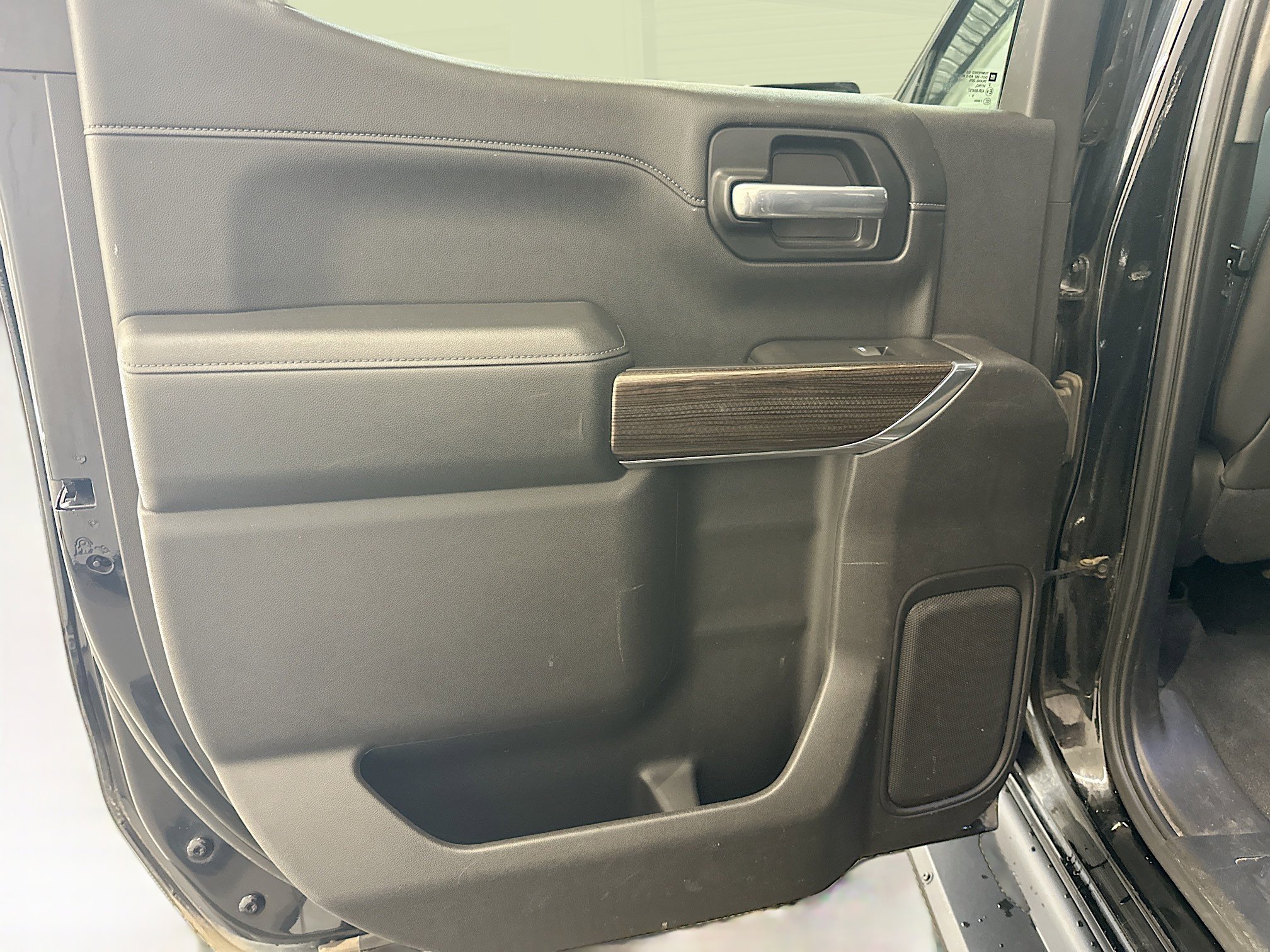 Used 2020 Chevrolet Silverado 1500 LT Trail Boss AWD/4WD image 28