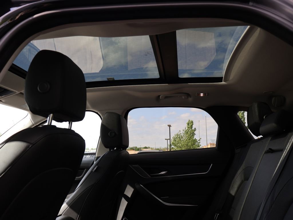 Used 2021 Jaguar F-PACE S AWD/4WD image 13