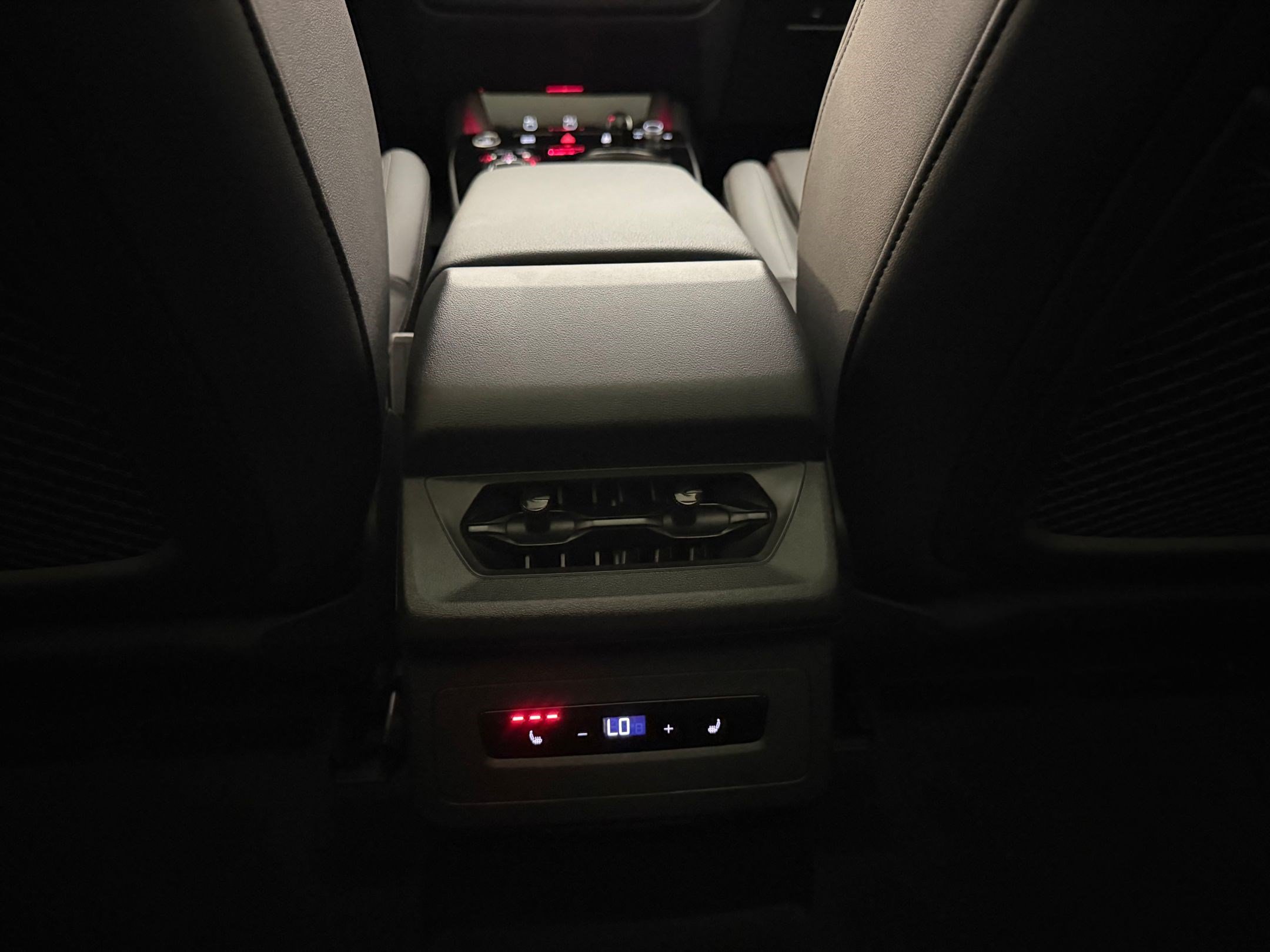 Certified 2025 Audi Q6 e-tron Premium Plus w/ Premium Plus AWD/4WD image 26