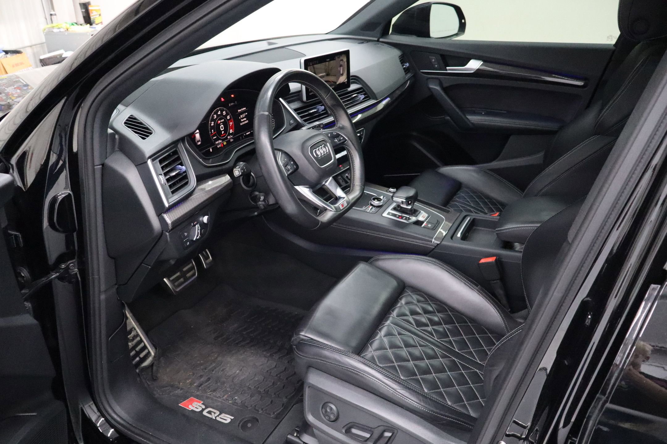 Used 2018 Audi SQ5 Prestige w/ Prestige Package image 26