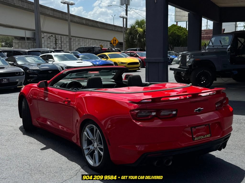 Used 2020 Chevrolet Camaro LT RWD image 6