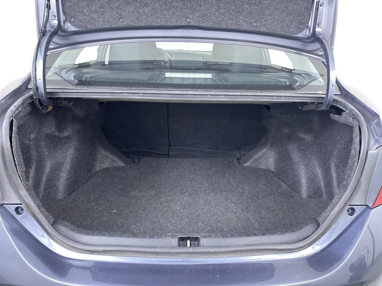 Used 2018 Toyota Corolla LE FWD image 20
