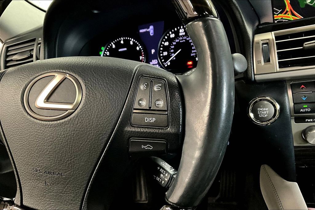 Used 2016 Lexus LS 460 w/ Comfort Package image 13